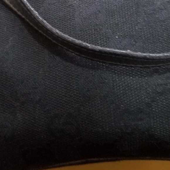 AUTHENTIC SMALL GUCCI BLACK HANDBAG - Picture 7 of 8